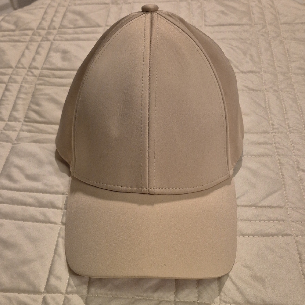 Ladies Champagne Baseball Cap, One Size. NWT